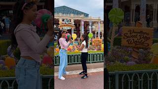 Coca-Cola Hand Clap Game in TOKYO DISNEYLAND 👏#disneyland #tokyo #japan #cocacola #handclap #shorts