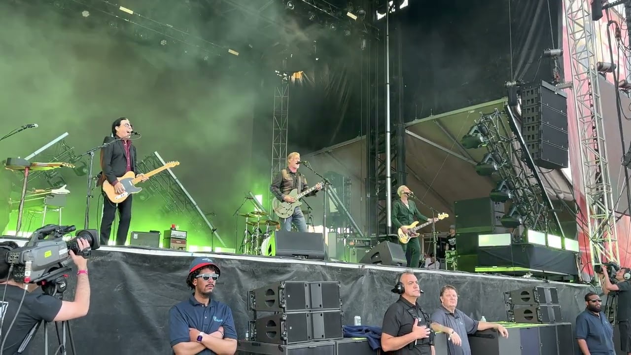 Misfit Love - Queens of the Stone Age (Boston Calling 2023) (4K HDR)