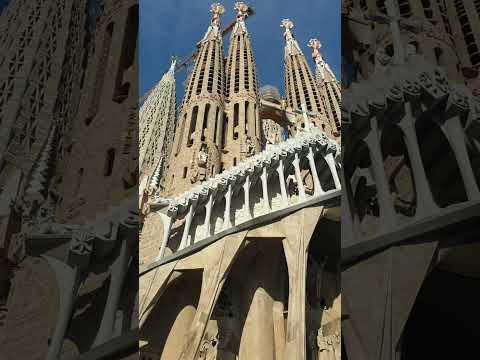 Барселона. Испания. Храм Святого Семейства. Саграда Фамилия
