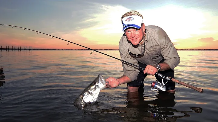 Snook Fishing under Docks with DOA Shrimp in Stuar...