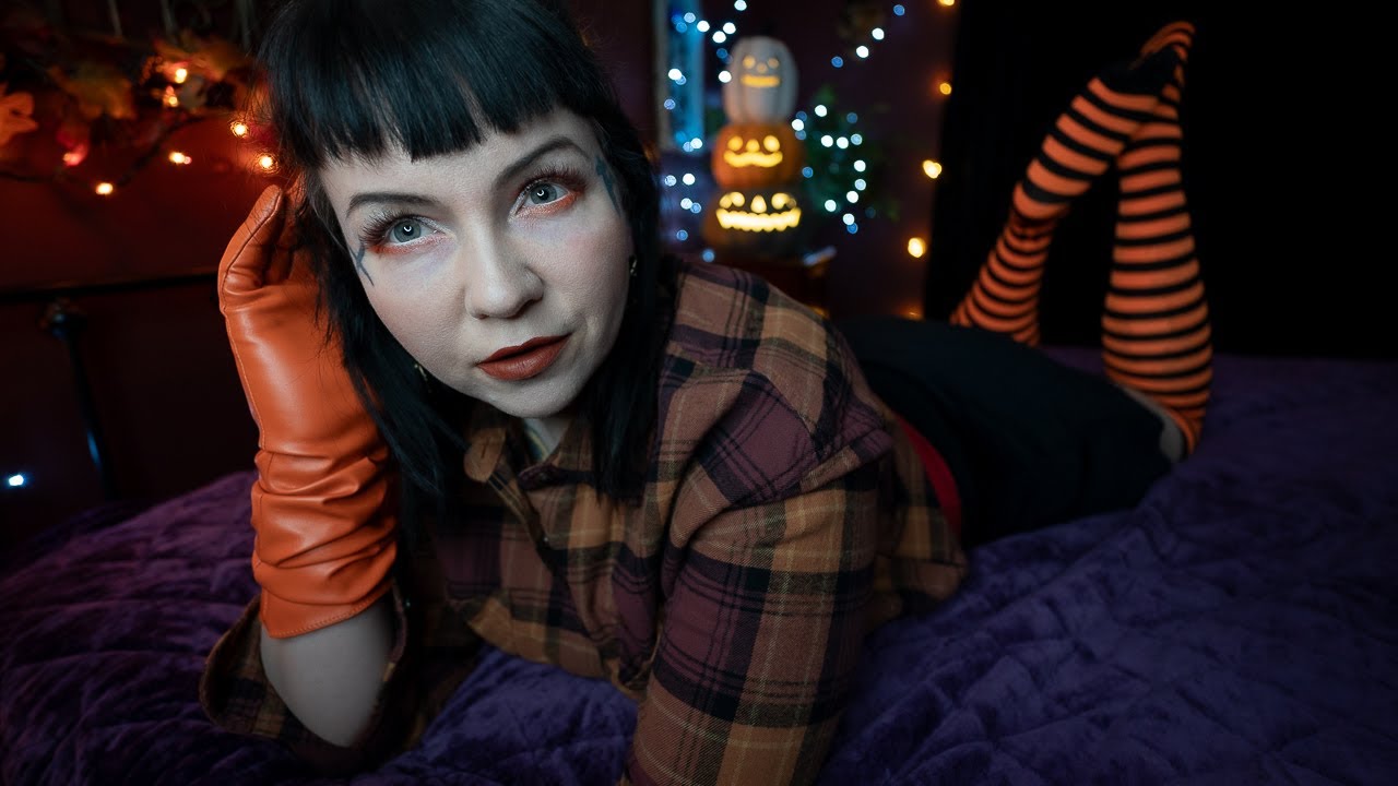 Girl Friend & Leather Gloves 🍂 OnlyFans NecroNicki