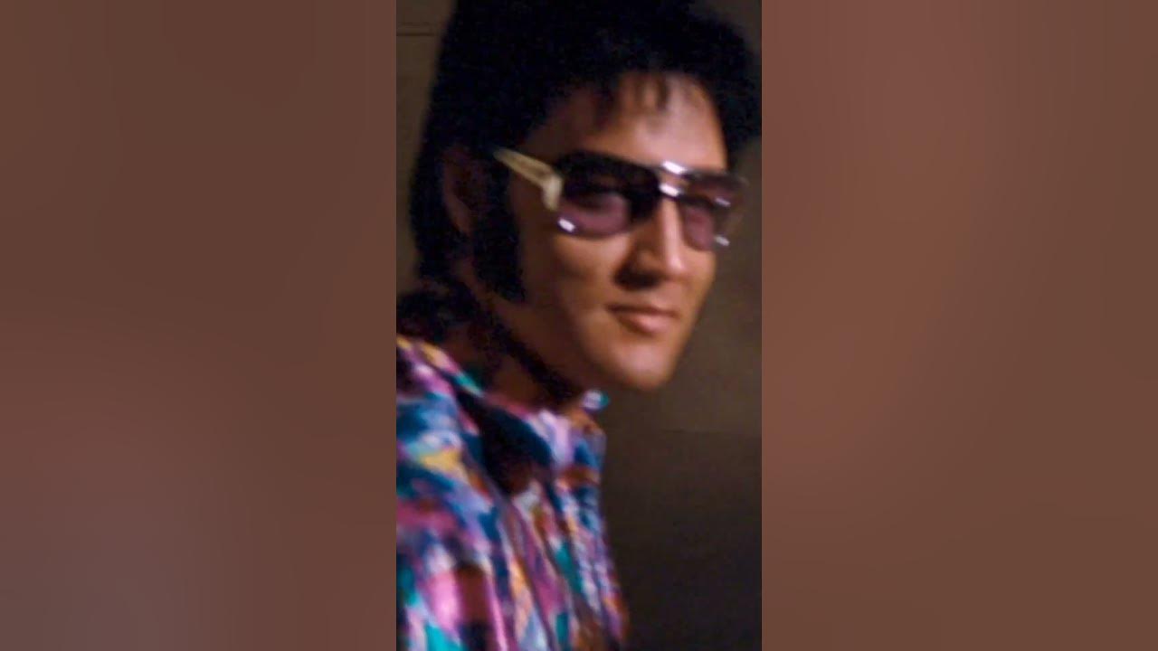 Elvis arrives at the band rehearsal