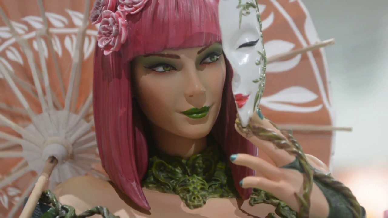 XM Studios Poison Ivy statue HD footage @ TAGCC Comic Con Malaysia