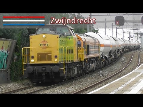 Treinen op station Zwijndrecht #1 (NL)