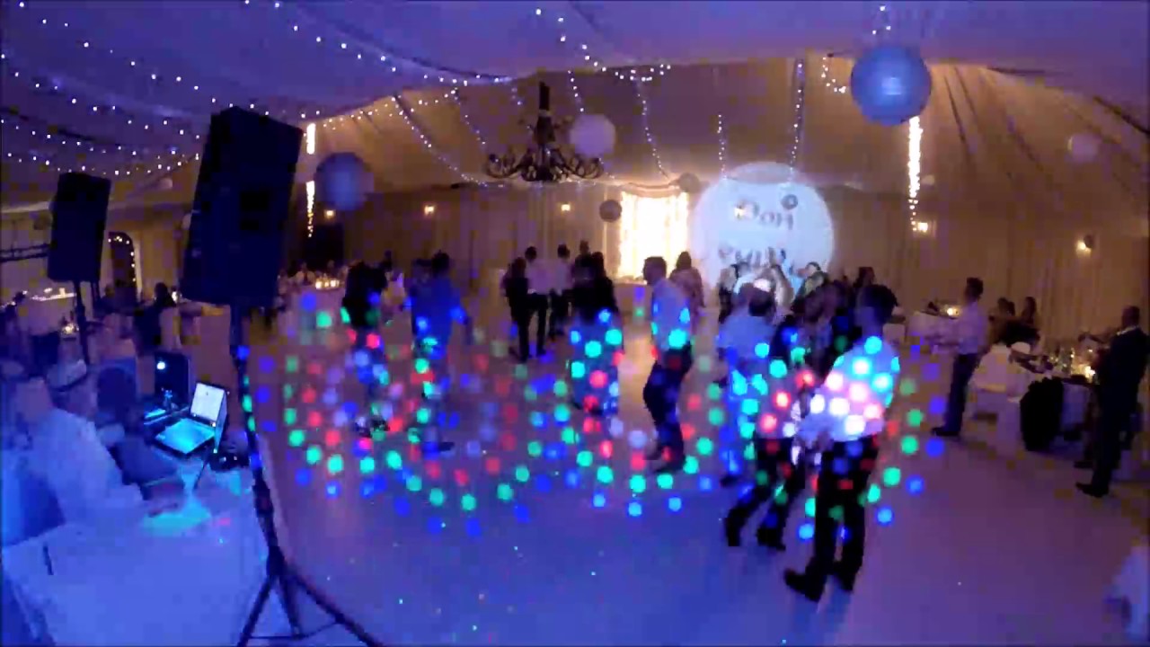 "Juicy Wiggle" - Redfoo