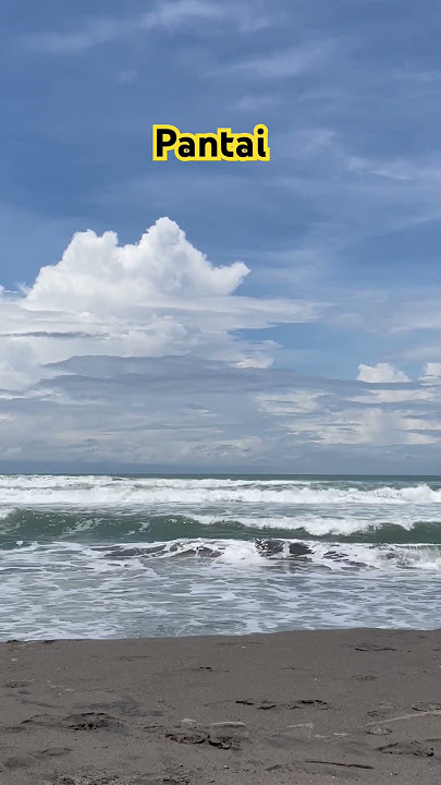 Ombak Pantai Parangtritis #parangtritis #parangtritisbeach #pantai #pantaiindonesia #ombak #jogja