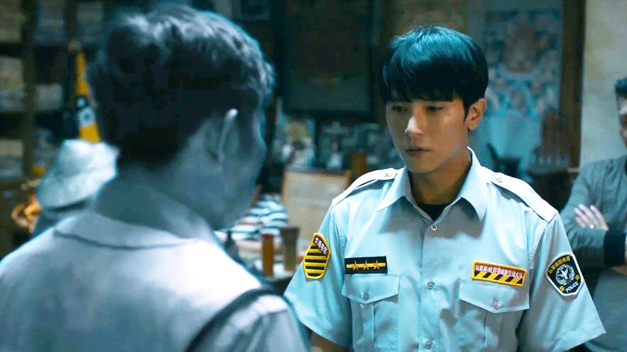 男子因為天生陰陽眼，能看見常人不見的東西，被召入特殊部門專查陰界冤案！【重發】