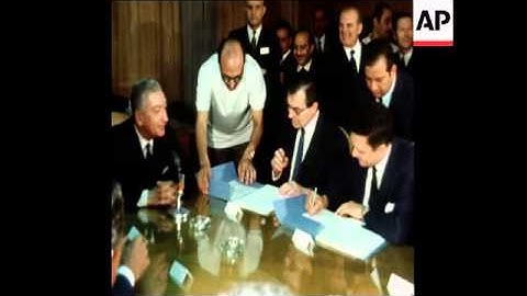 SYND 1-8-71 A EUROPEAN CONSORTIUM SIGNS PIPELINE DEAL