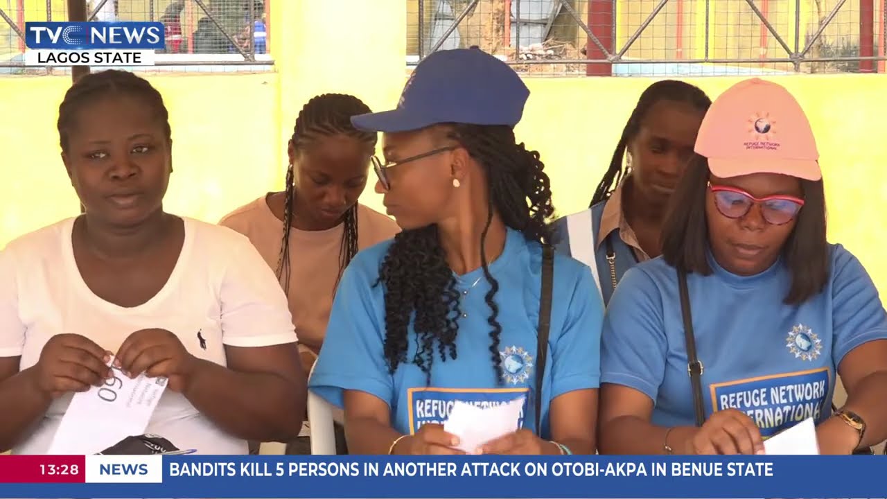 Healthcare Professionals Provide Free Medical Services In Underserved Communities