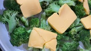 How to cook Broccoli with Velveeta Cheese