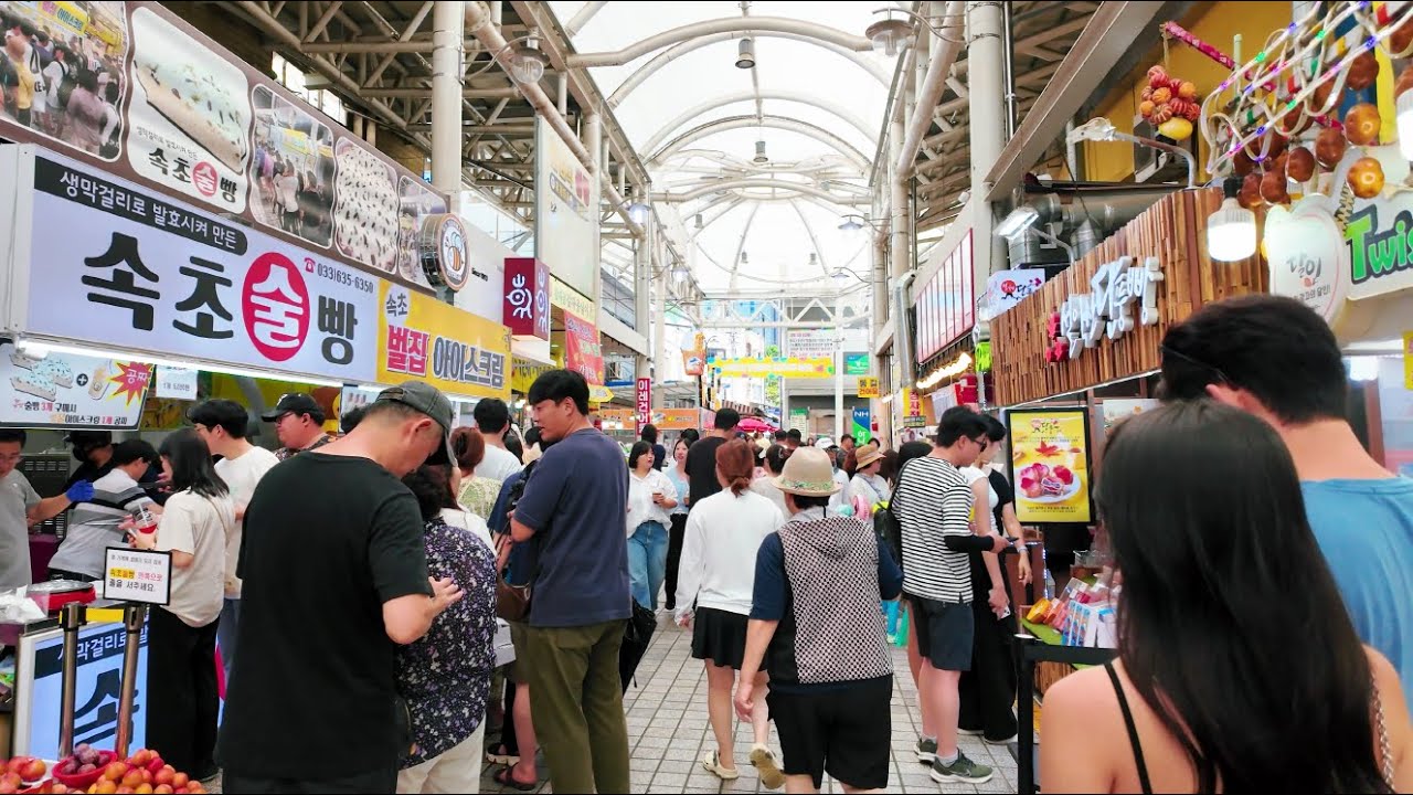 [4K] Рынок Сокчо Джунган, куда стекаются туристы в поисках вкусных закусок | путешествие в Корею