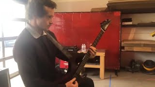 Joseph Quinn Playing MASTER OF PUPPETS by Metallica | Stranger Things