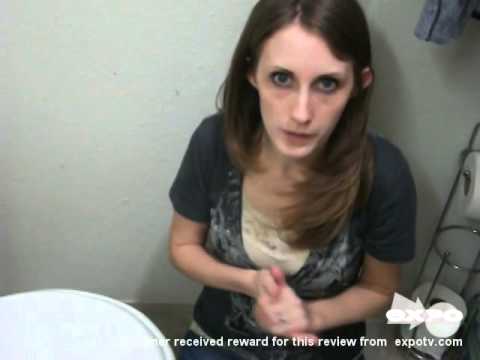 Video: Paano mo ginagamit ang isang Lysol toilet bowl?