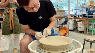 901. Throwing a Low Rimed Pasta Serving Bowl/Dish with Hsin-Chuen Lin~ a Class Demo at PAAC