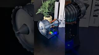 Inside a Jet Engine: This Open Model Reveals All