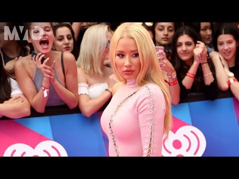 Iggy Azalea lució un sexy vestido rosa sin ropa interior | The MVTO