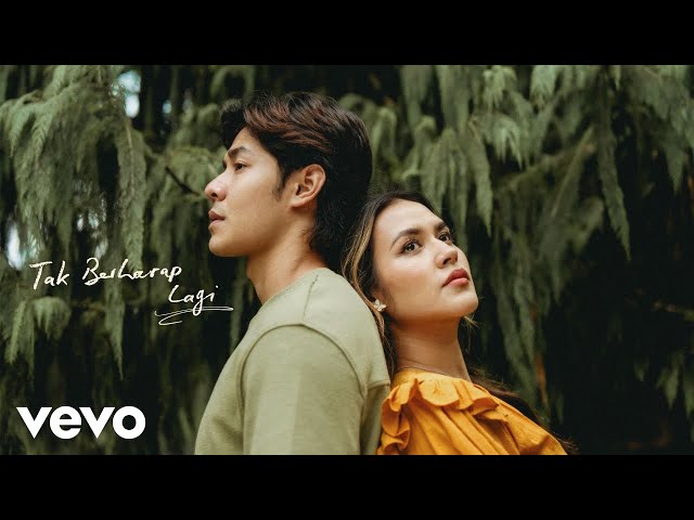 Raisa - Tak Berharap Lagi (Official Lyric Video) class=