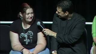 Flip From Long Long Ago - How Do Volunteers React When A Nasty Odor Appears?