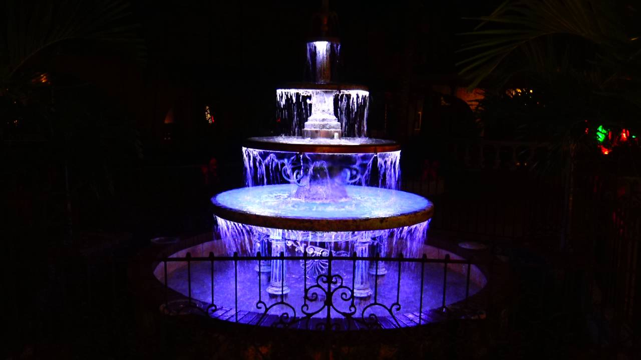 The Brickyard Plaza Fountain, Venice Florida. YouTube