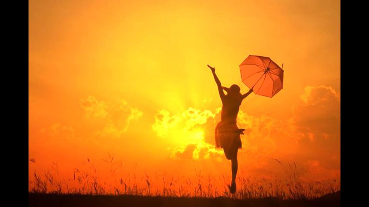 Не забывайте радоваться жизни по которой идете. Радуйтесь жизни смейтесь от счастья. Живи и радуйся. Сказочное лето. Не забывай радоваться жизни.