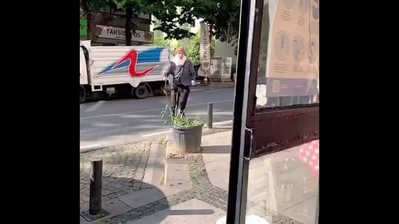 Kıraathanelerin açılması üzerine Vine Uberkuloz YouTube