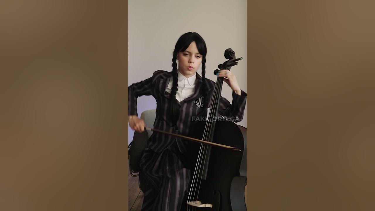 Did you recognize the melody? #fakeortega #jennaortega #wednesday #netflix #wednesdayaddams