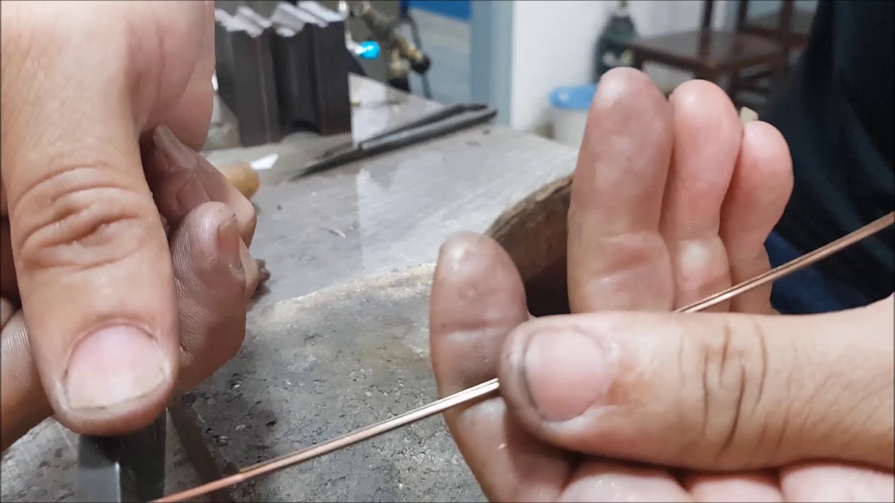 Como se faz: Brinco argola oco em ouro!