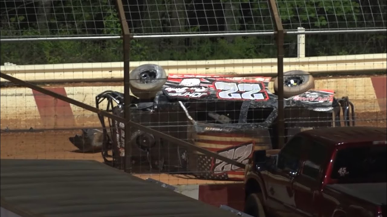 Переворот на Stock V8 на автодроме Winder Barrow Speedway 19 апреля 2025 г.