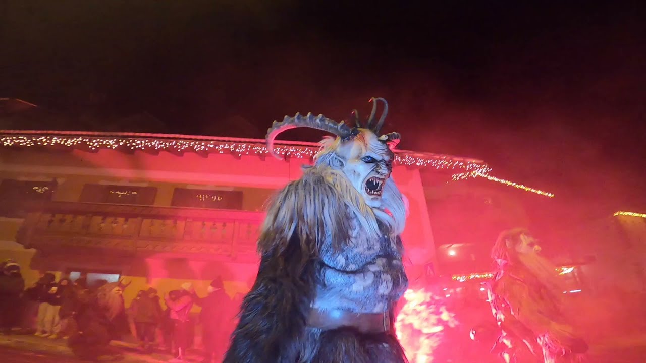 KRAMPUS sfilata diavoli Pozza di Fassa