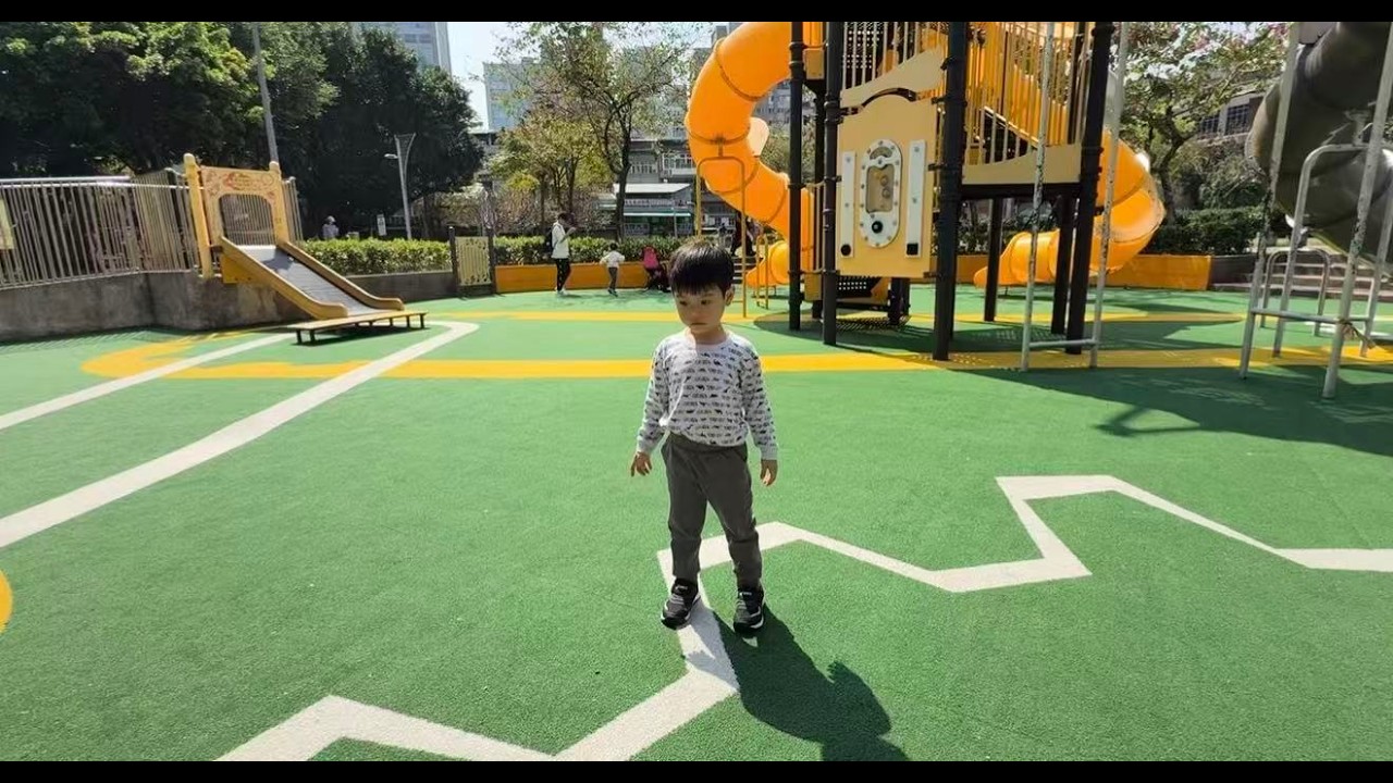 [Dad's notes] 台北建成公園放電日｜玩到不想回家 ⚙️🛝