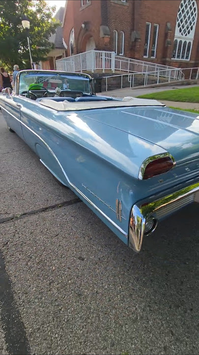 1960 Olds 88 Dynamic at the Chelsea, MI Classic Cruisers Car Show