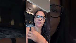 Na minha cabeça era chuva A realidade: peixe fritando.#humor #vidareal #humorbrasileiro #donadecasa