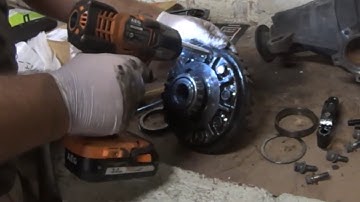 Nissan Skyline R33 GTST Build - Pulling the Diff Centre - R33 Skyline R200 VLSD Differential