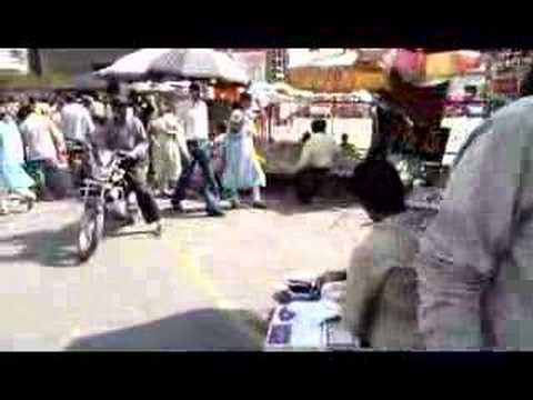 Akota Gardens in Gujarat | HolidayLandmark video
