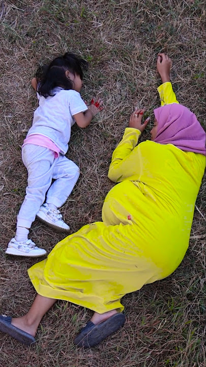 Poor mother and child #chikaku #shortsvideo #shortsvideo #short