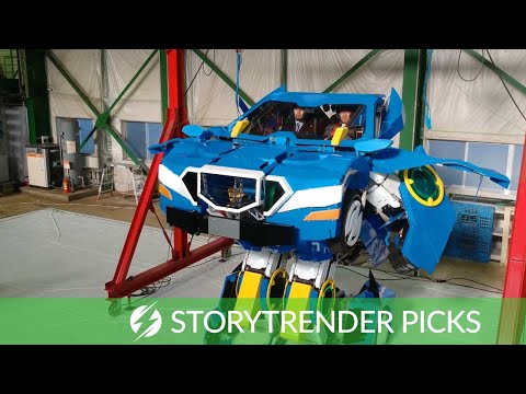 Engineers Build Amazing Lifesize Transformer Robot - A group of ambitious engineers have released a life-size TRANSFORMER robot that can not only mutate but also be driven.