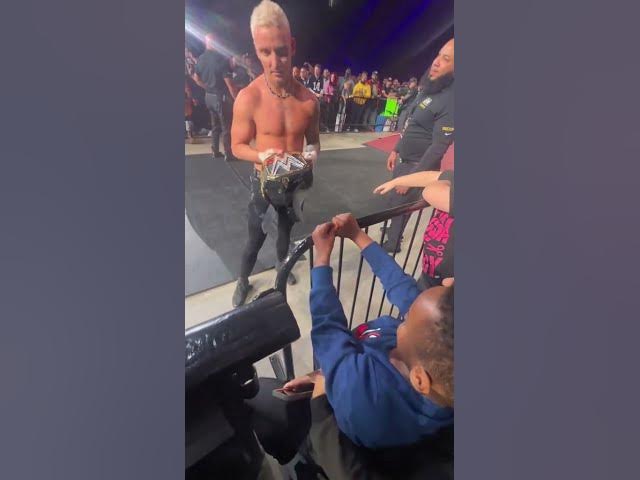 Darby Allin SIGNS a WWE Title for a Young Fan #shorts