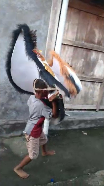 barongan nyaplok wong
