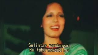 UJI RASHID & D.J DAVE - Sungguh Kau Istimewa [Music From The Movie MENANTI HARI ESOK](1977)