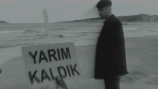 Avare - Yarim Kaldik [Offi̇ci̇al Vi̇deo]