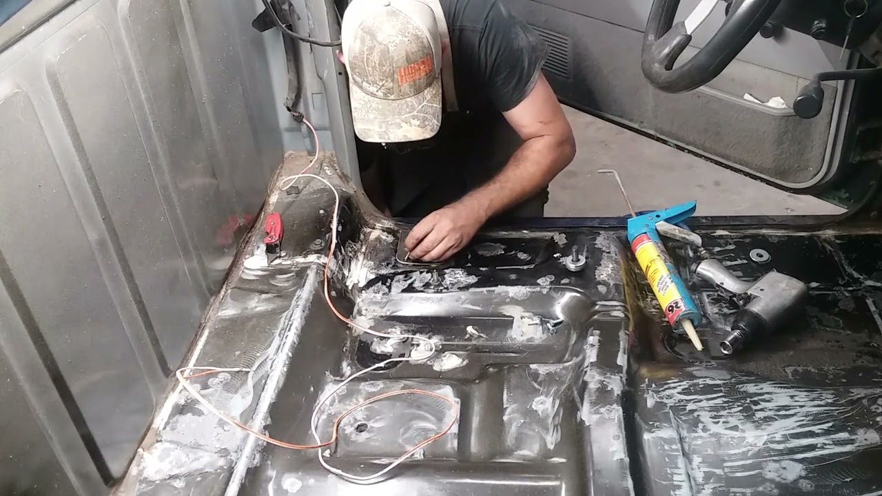 S10 dunebuggy seatbelt mount. YouTube