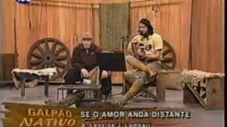 Video thumbnail of "Rui Carlos Ávila    Se o amor anda distante"