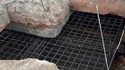 Phần móng gia cố quá khủng “ xử lý nhà bị nghiêng “