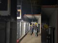 Shift malam terus jalan, produksi tidak berhenti, pengiriman terus berlangsung.#印尼  #印尼建筑公司  #雅加达钢构厂