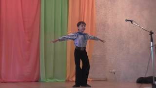 Концерт на День учителя Дмитрий Федоров Танец Яблочко. Dmitry Fedorov Dance Apple