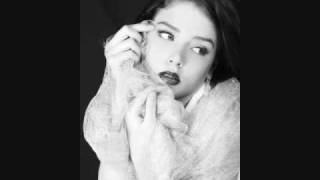 Stacey Scott - Photography by Katrina Brown