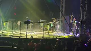 Cirque Italia Arrow Trick