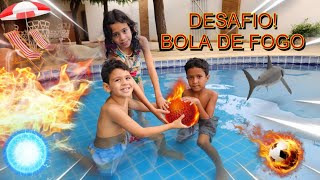 Tente Tomar A Bola Na Piscina Desafio De Bola Na Piscina Da Piscina