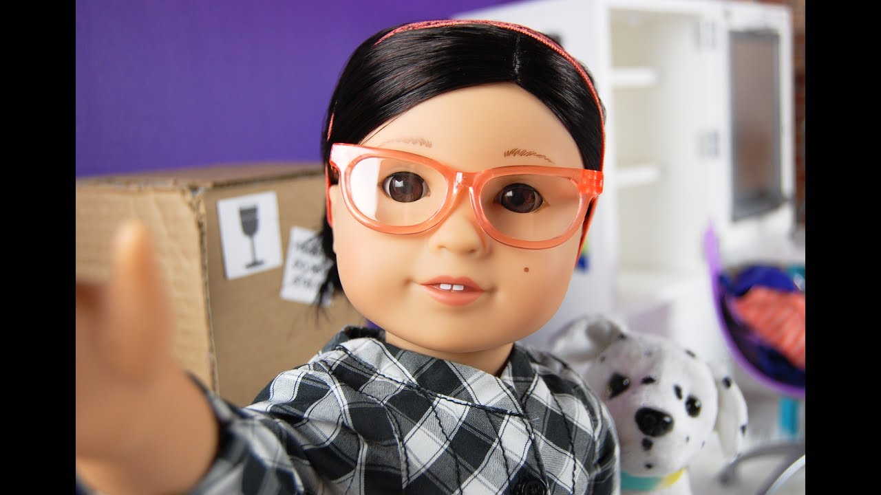 Suzie Moves In - An American Girl Photo Story - 