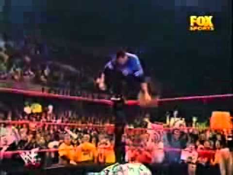 Street Fight Shane McMahon vs. Vince McMahon 2   2 Video - AB --- 9 - MyVideo.flv